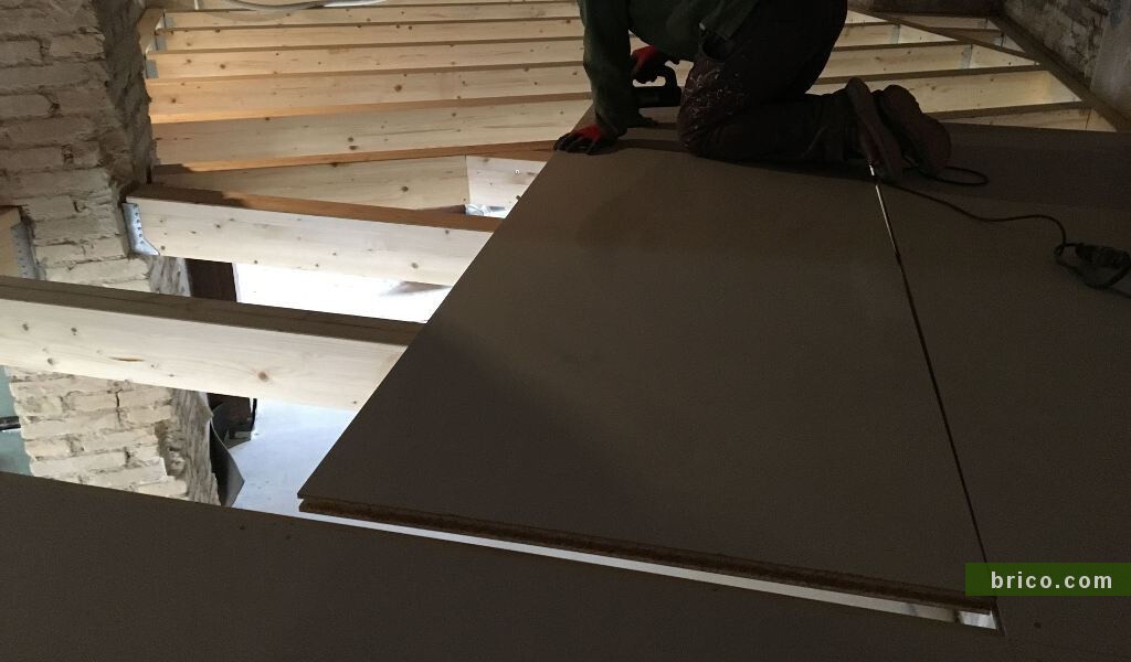 Tablero Superpan Tech P4 en altillo