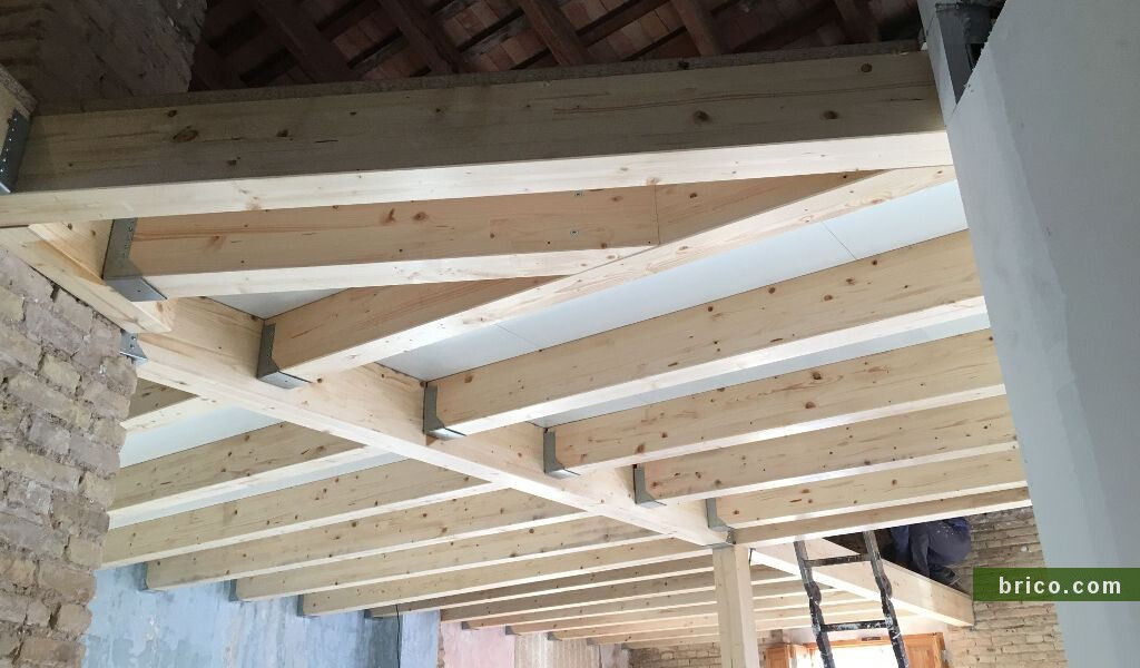 Altillo de madera acabado Superpan P4